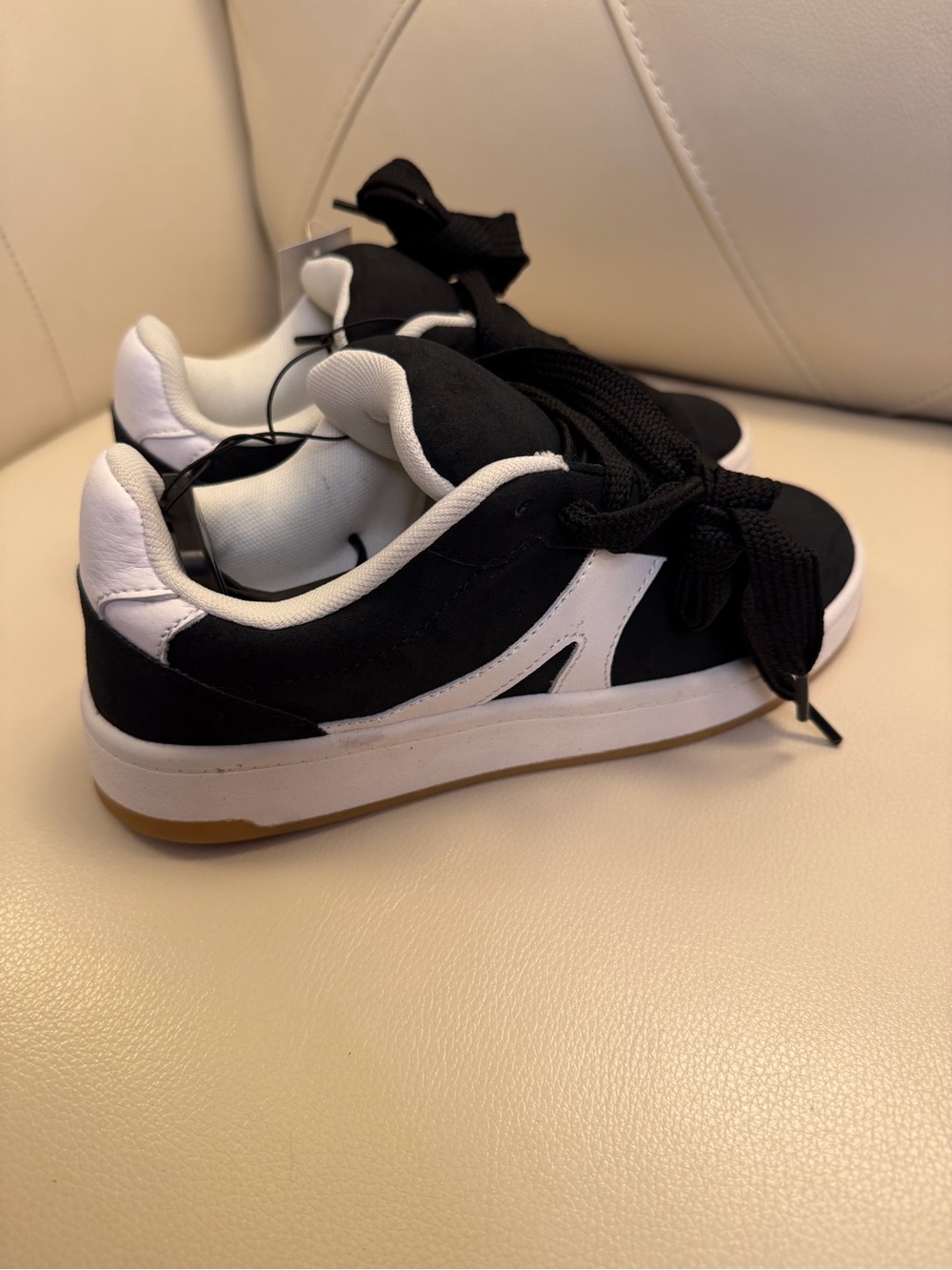 Women's Black and White Athletic Sneakers - Classic Low-Top